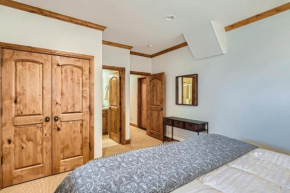 NEW LISTING! Après & Fairway Retreat home Breckenridge